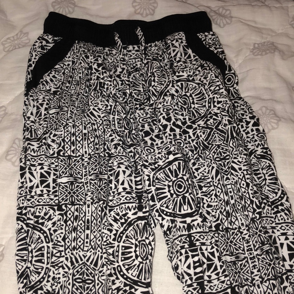 pacsun black and white joggers 🖤